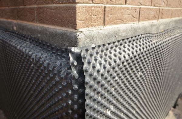 Crawlspace Waterproofing in Hendersonville